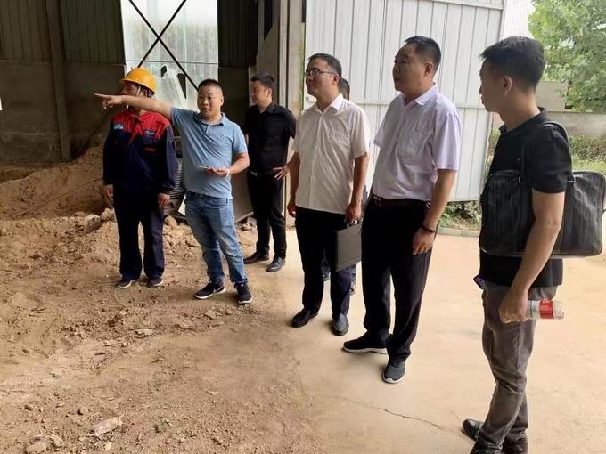 国鑫公司陪同集团公司领导赴客户企业考察