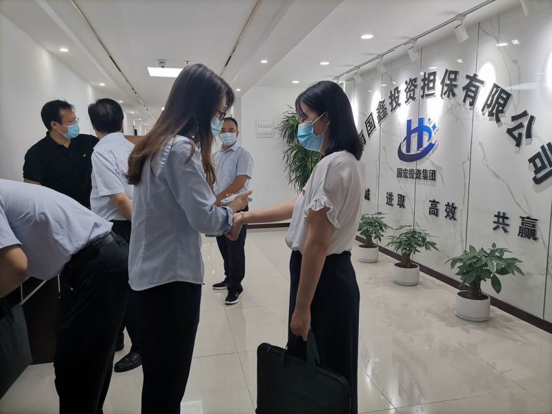 洛矿集团党总支书记、副总经理韩振杰到国鑫担保督导检查疫情防控等工作