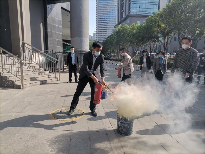 开展培训演练，筑牢安全防线—国鑫担保、洛烟中心开展安全培训和消防演练