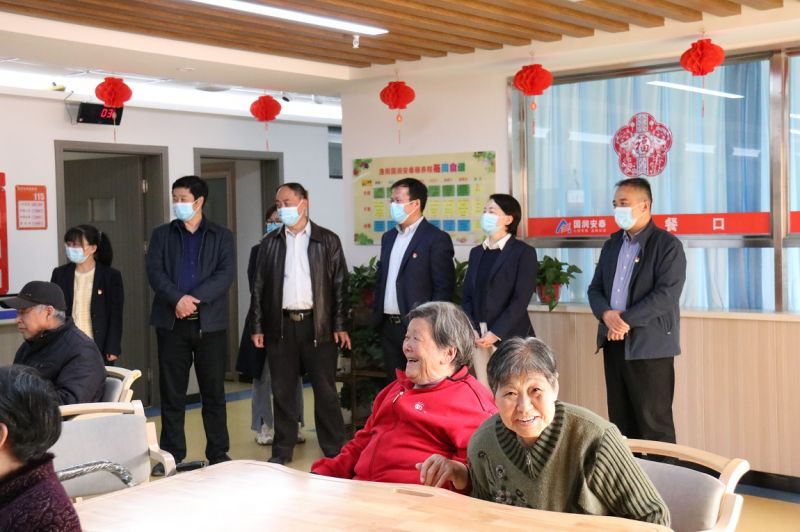 学史力行办实事 敬老服务献爱心--国鑫担保党支部到国润安泰颐养院开展慰问活动
